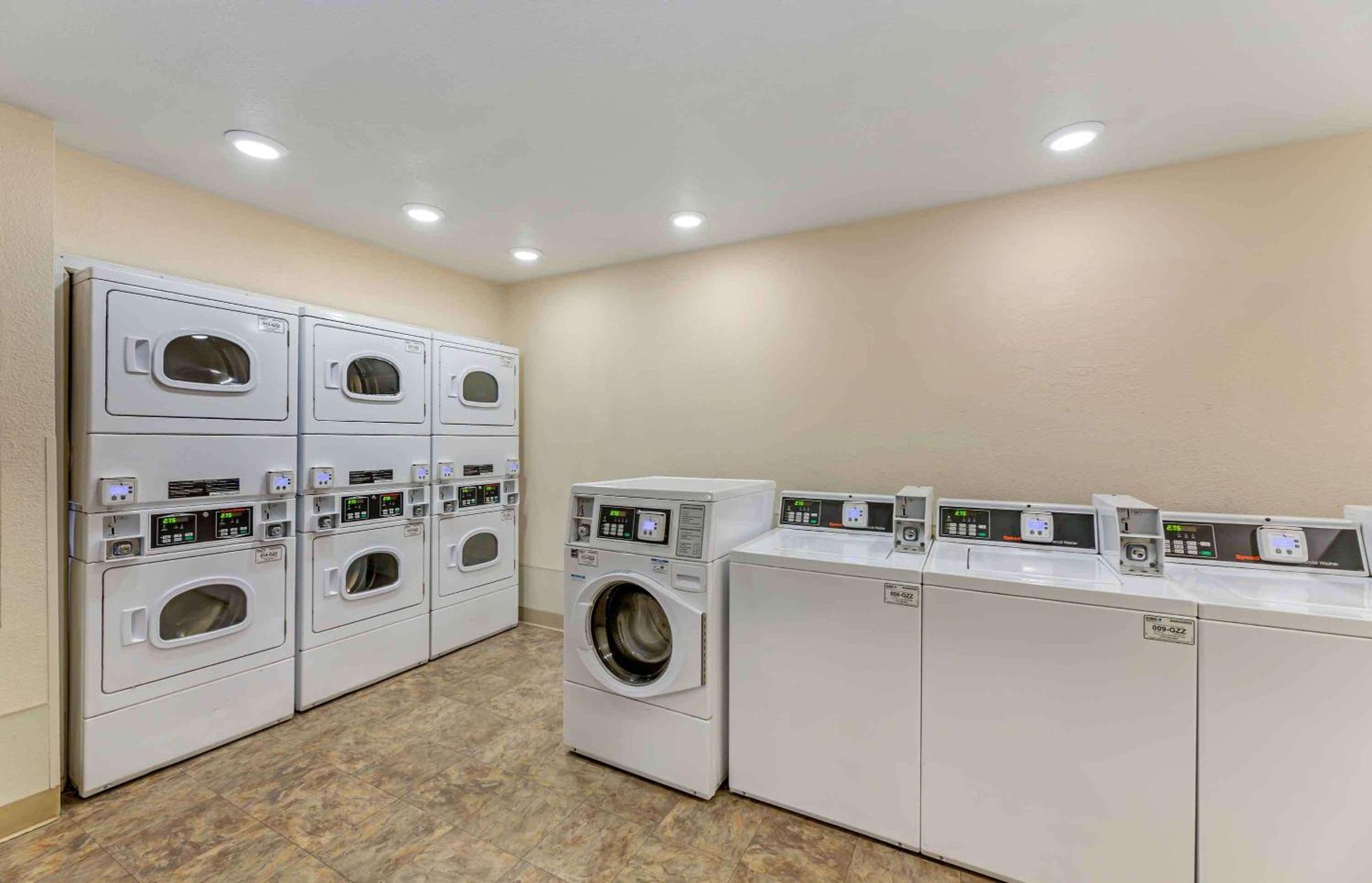 Extended Stay America Select Suites - Cleveland - Ментор Экстерьер фото