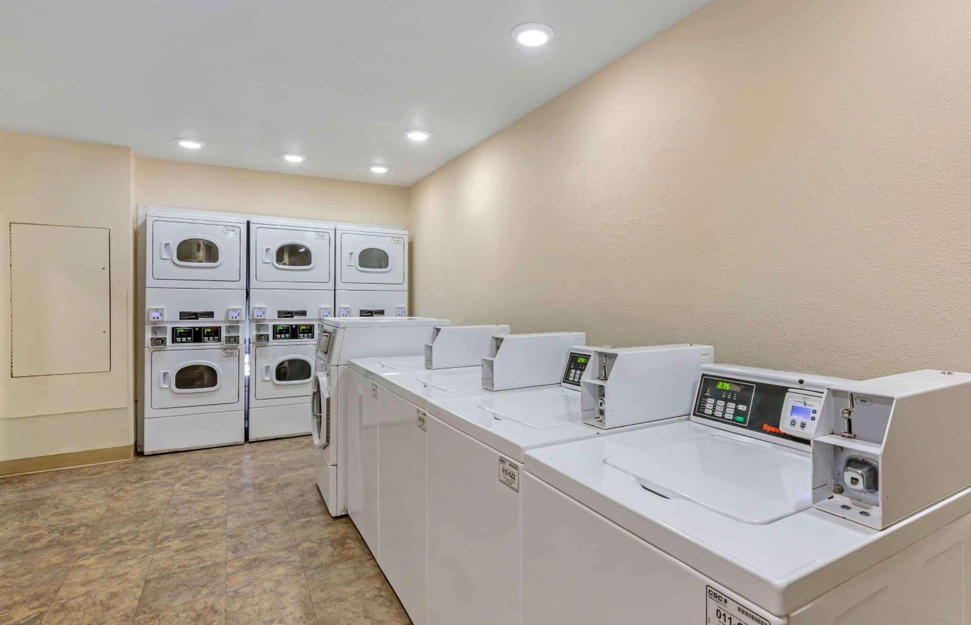 Extended Stay America Select Suites - Cleveland - Ментор Экстерьер фото